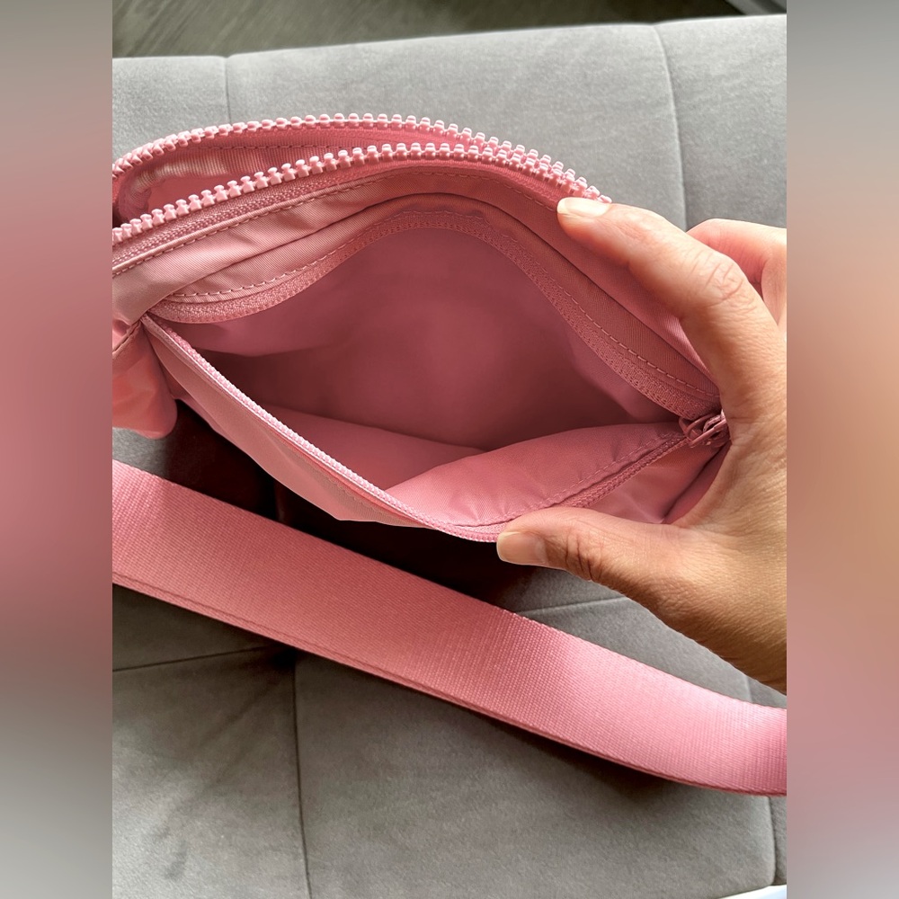 Lululemon Athletica Pink Everywhere Belt Bag *2L BNWOT - Picture 4 of 6